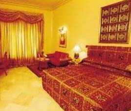 Alora Motel, Bharatpur