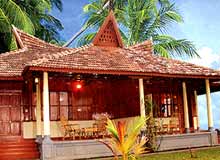 Pathiramanal Lake Resort