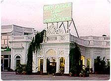 Hotel Deep Palace Lucknow