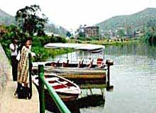 Shopping in Munnar