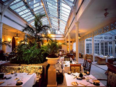 Hotel Windsor Sheraton Bangalore - Dining