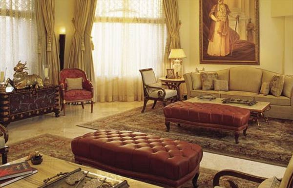 The Leela Palace Bangalore - Luxury Suite