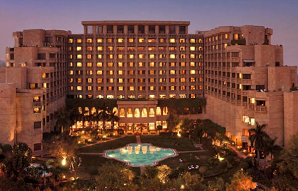 Hyatt Regency - Exterior