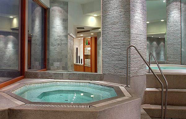 Hyatt Regency Hotel- Jacuzzi