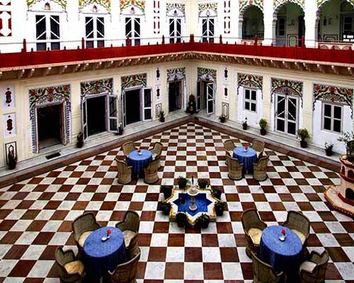 Laxmi Vilas Palace - Courtyard