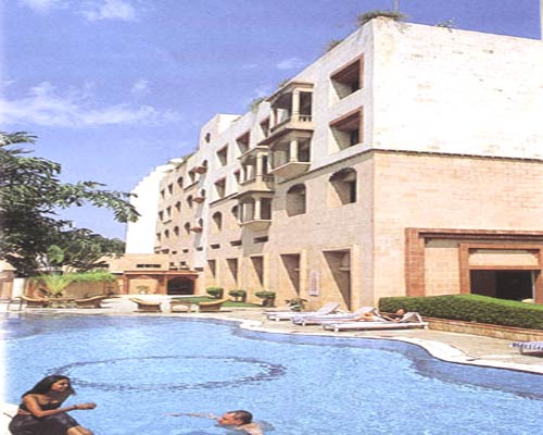 Hotel Man Singh Jaipur - Pool View
