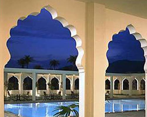 Trident Hilton Hotel Jaipur - Swimming Pool