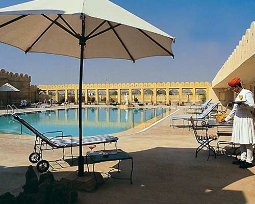 Fort Rajwada Hotel - Swimming Pool