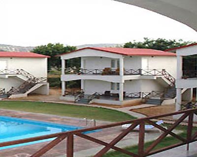 Tiger Den Resort - Swimming Pool