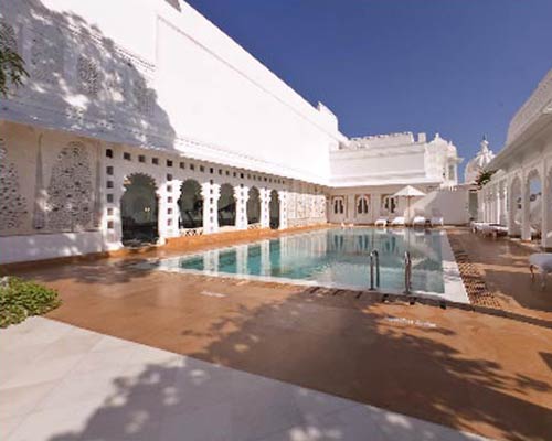 Taj Lake Palace - Pool