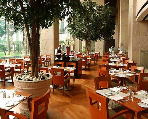 Hyatt Regency Hotel Kolkata - Waterside Cafe