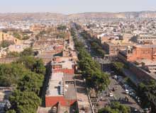 Tripolia Bazaar,Tripolia Bazaar Jaipur,Tripolia Bazaar in Jaipur,Tourist Attractions in Jaipur