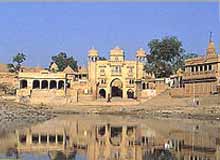 Gadsisar Lake