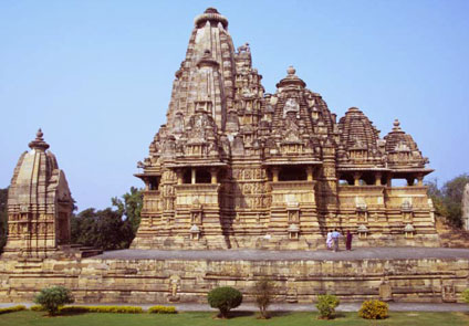 Taj And Ganges Tour