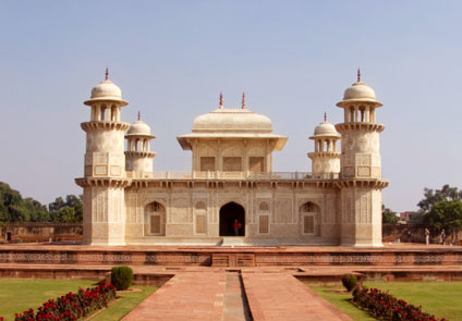 Taj And Ganges Tour