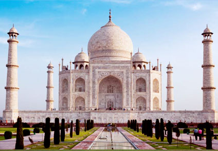 Taj And Ganges Tour