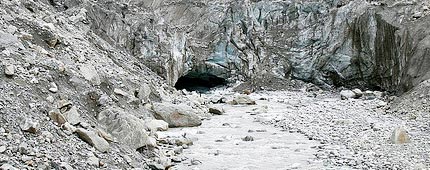 Auli - Ski Resort and Honeymoon Destination of Uttarakhand