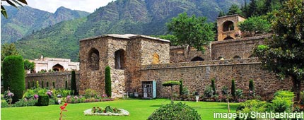 Travel to Pari Mahal Image 1