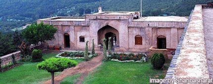 Travel to Pari Mahal Image 2