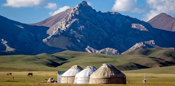 Song Kol Lake