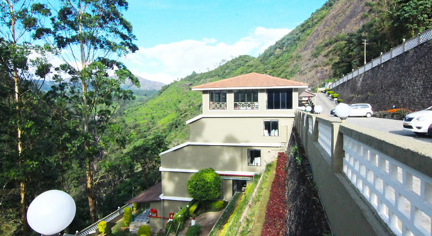 Abad-Copper-Castle-Hill-Valley-Munnar2