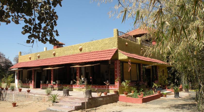 Bandhavgarh Jungle Lodge2