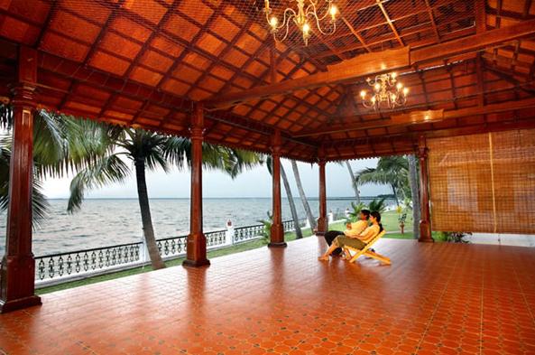 Resort lake in Hotel Cocobay Resort