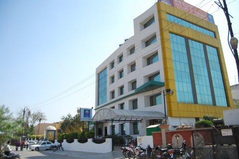 Hotel Comfort Inn, Lucknow3