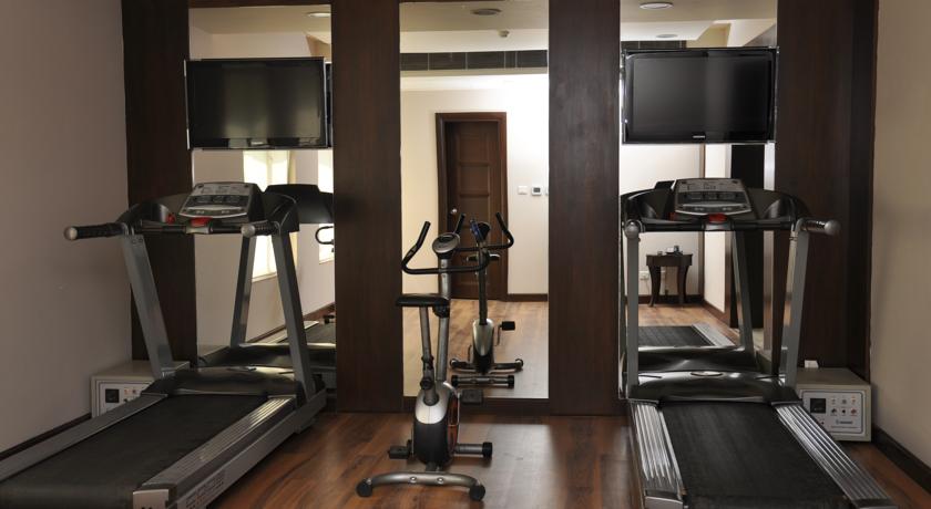 Gym in Country Inn & Suites By Carlson