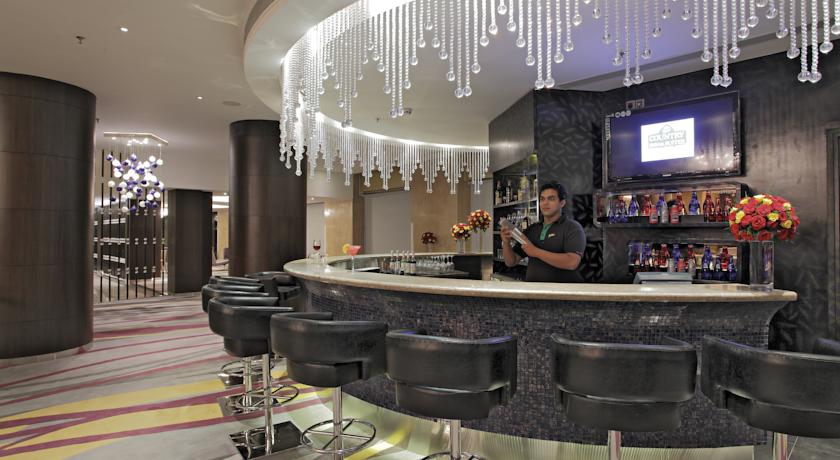 Bar in Country Inn & Suites By Carlson Udyog Vihar