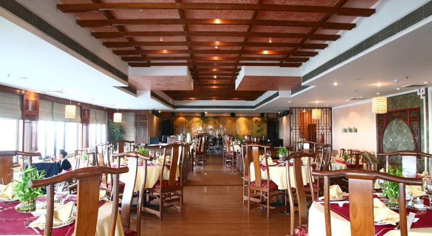 Dining in The Suryaa, New Delhi 