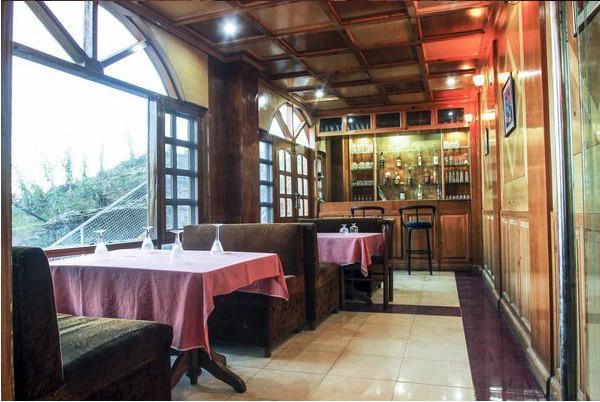 Dining in Bar Galleu Hill Resort Shimla