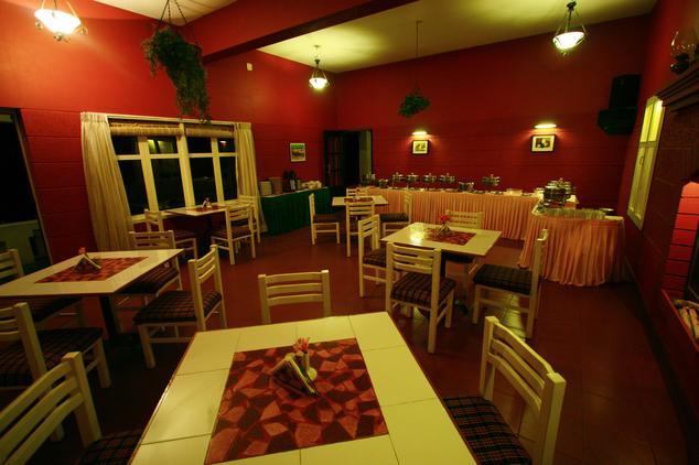 Dining in Hill Country Holiday Resort Lovedale Ooty