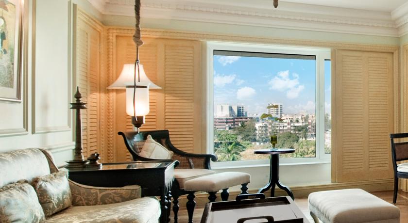 King Hilton Guestroom in in Hilton Mumbai International Airport 