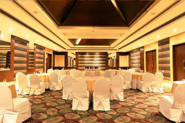 Meeting-in-Hotel-Ajanta,-Udaipur