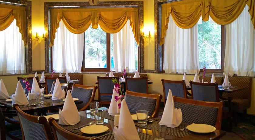 Dining-in-Hotel-Ambassador-Ajanta