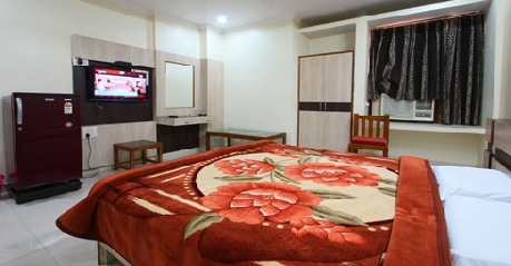 AC Deluxe Room in Hotel Anand Jhansi