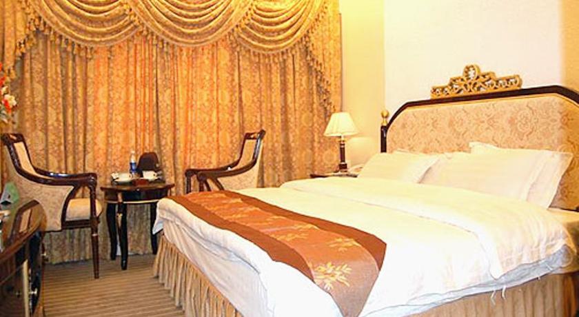 Deluxe Suite in Hotel Central Park In Gwalior