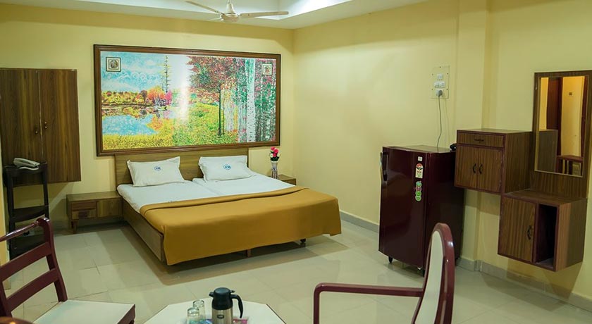 Double-Non-Ac-Room-in-Hotel-Chanma-International