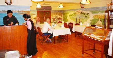 Reception & Dining in Hotel Chonor House