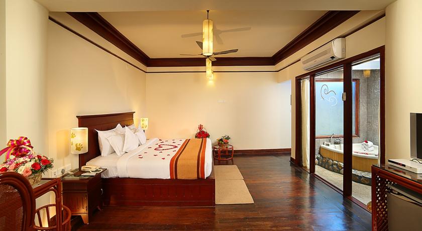 Honeymoon Suite in Hotel Elephant Court Periyar
