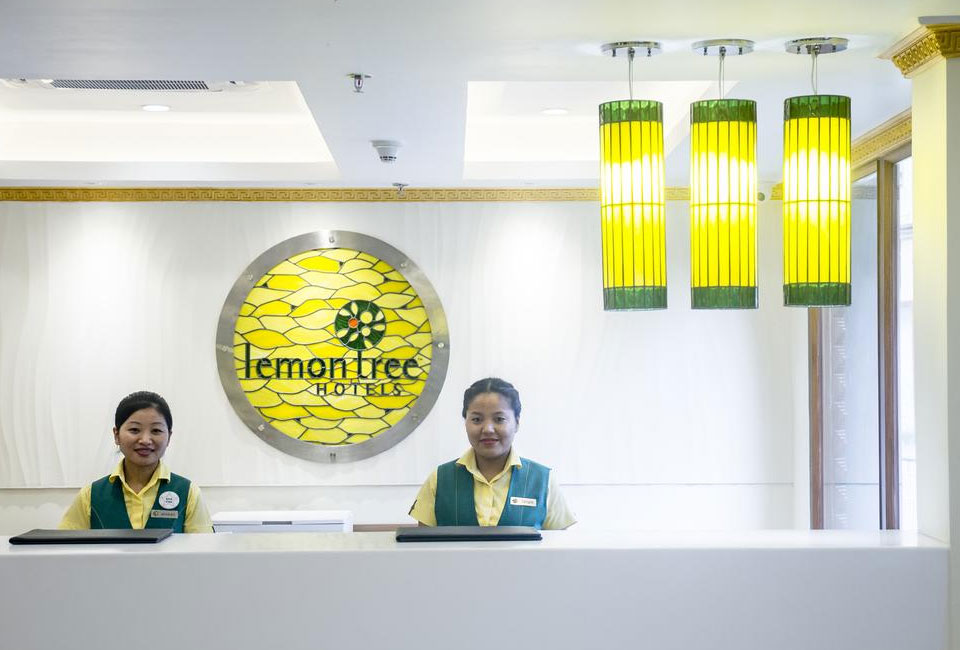 lemon-tree-hotel-gangtok-receptions