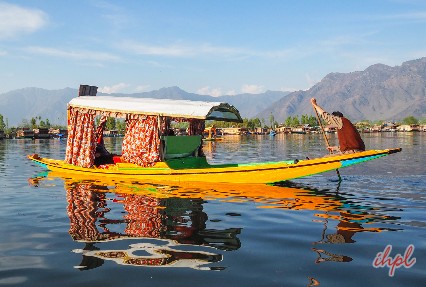 Shikara Ride in Dal lake, Kashmir