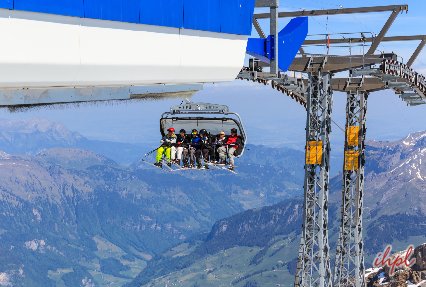 ice flyer in mt titlis