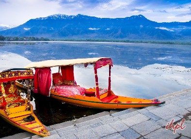 Lake in Srinagar