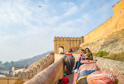 elephant ride up to amber fort