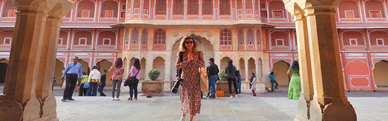 Mumbai - Udaipur - Jaipur - Agra - Khajuraho - Varanasi - Delhi