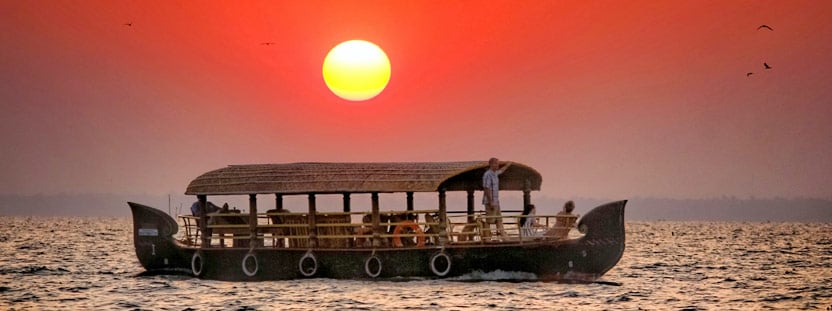 Entrancing-Tourist-Attractions-in-Kerala