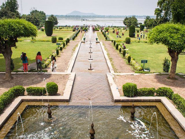 Nishat Bagh in Srinagar