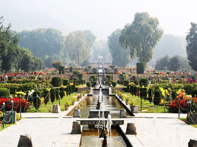 Shalimar Bagh in Srinagar